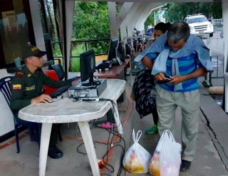 Reabrieron de manera temporal y peatonal corredor humanitario entre Colombia y Venezuela