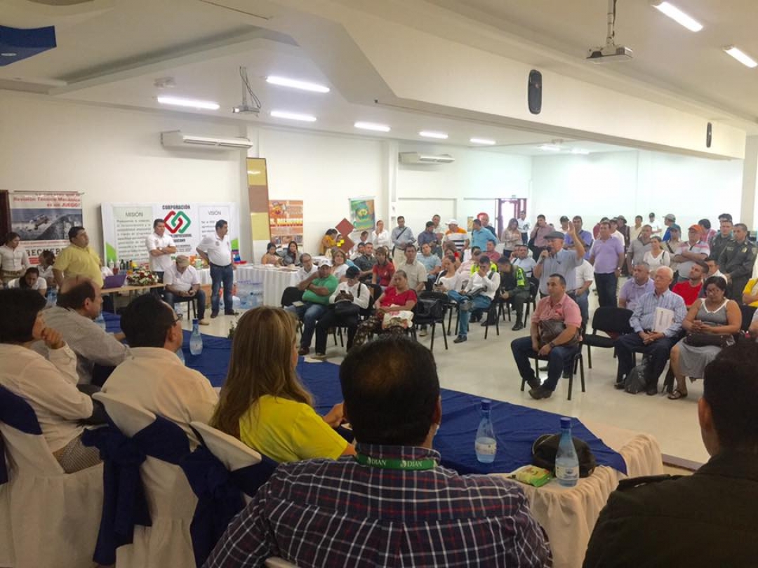 Gobernador busca abrir mercado fronterizo con Venezuela