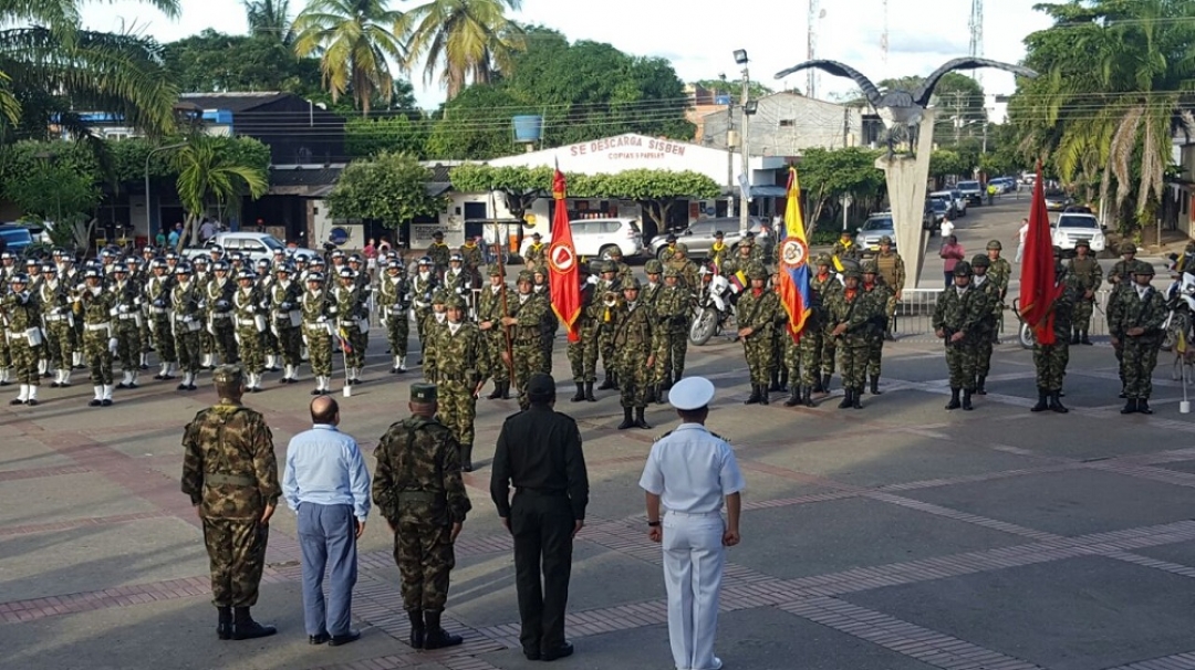 Ejército Nacional condecoró con sus más grandes insignias a…