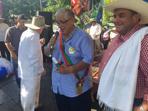 El periodista e historiador Jorge Nel Navea Hidalgo fue condecorado con la medalla «Inocencio Chincá» en la categoría «Gran Cruz»