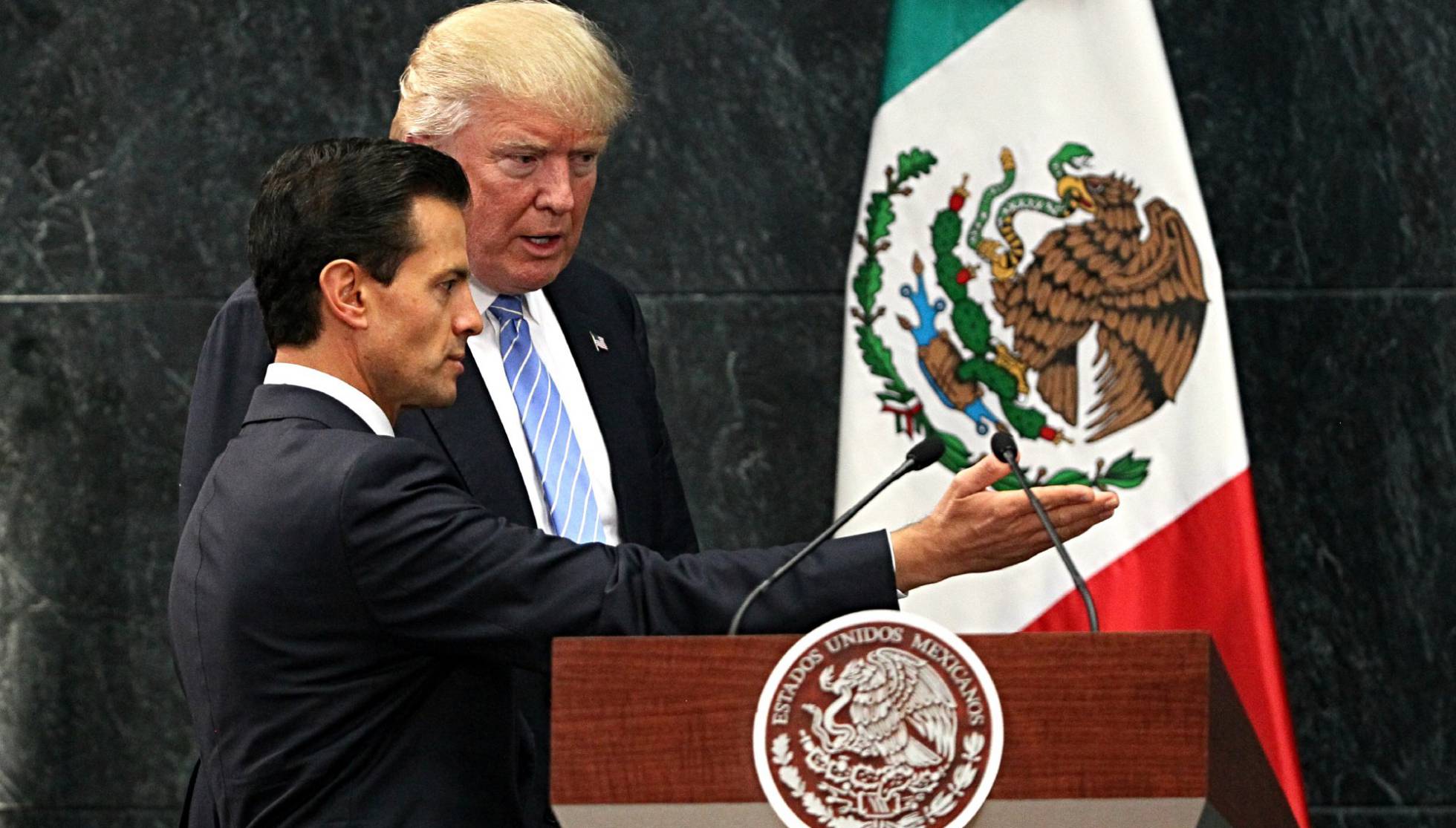 El muro de Trump abre una era hostil con México