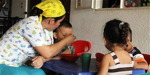 Gobierno rechazó ley que ordena contratar a madres comunitarias