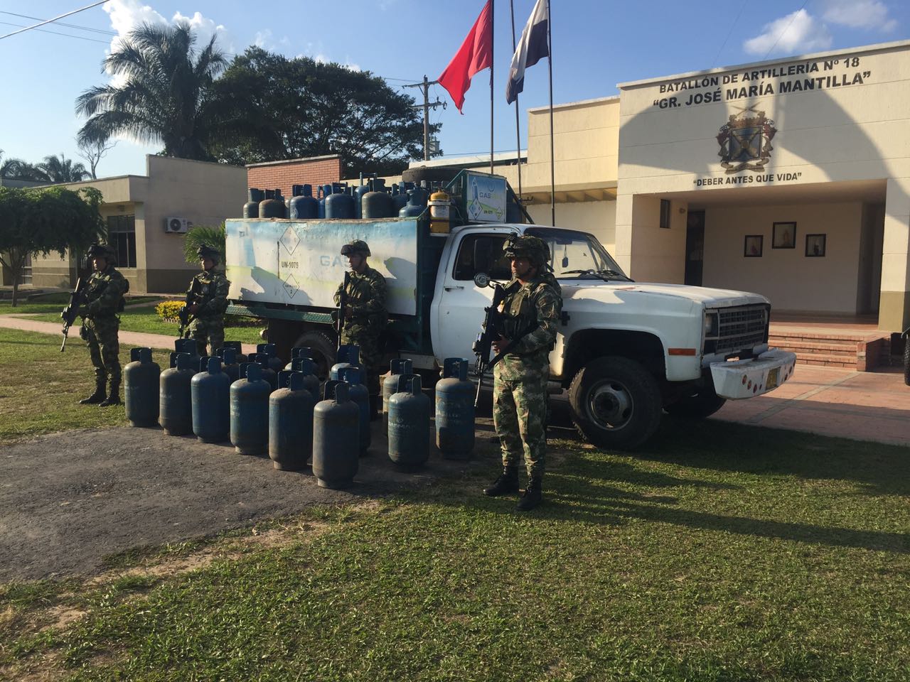 Más de 100 cilindros de gas de contrabando fueron incautados por el Ejército