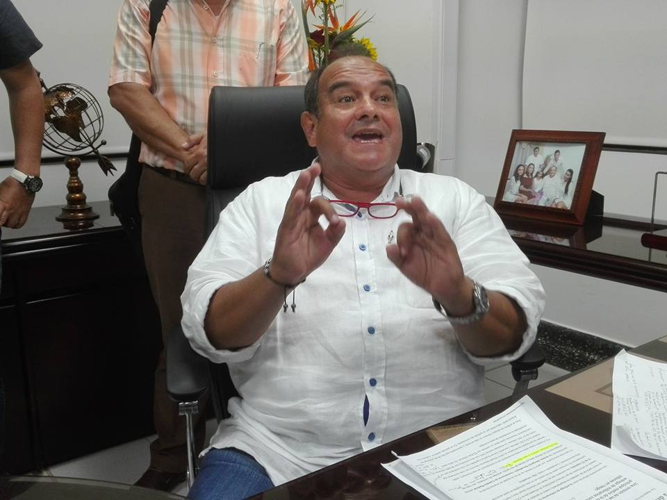 Alcalde de Arauca se defiende de señalamientos del senador Navarro