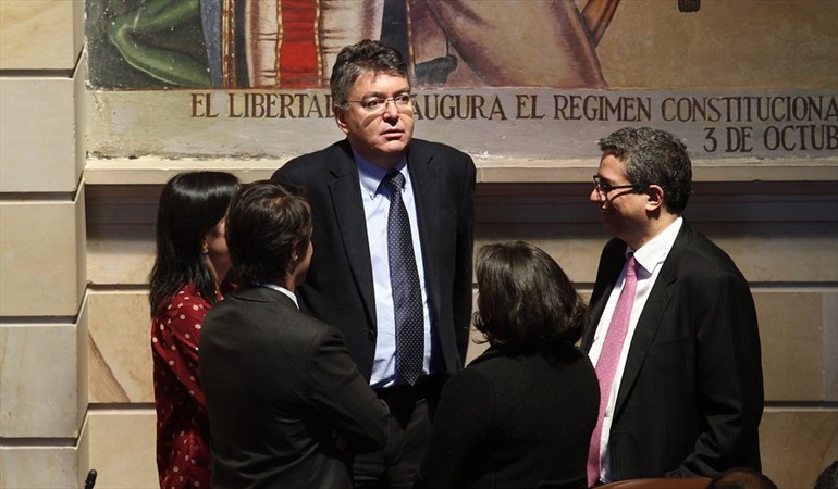 Gobierno tramitará vía «Fast Track» reforma al sistema de regalías