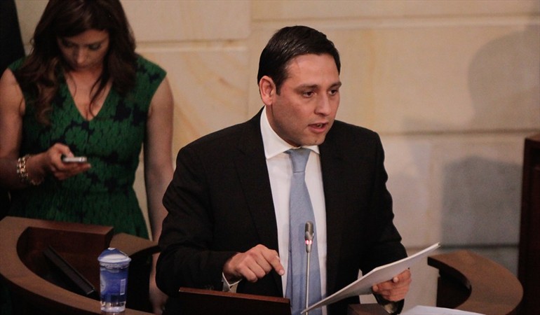 Presidente del Senado, Mauricio Lizcano se manifiesta ante situación política en Venezuela