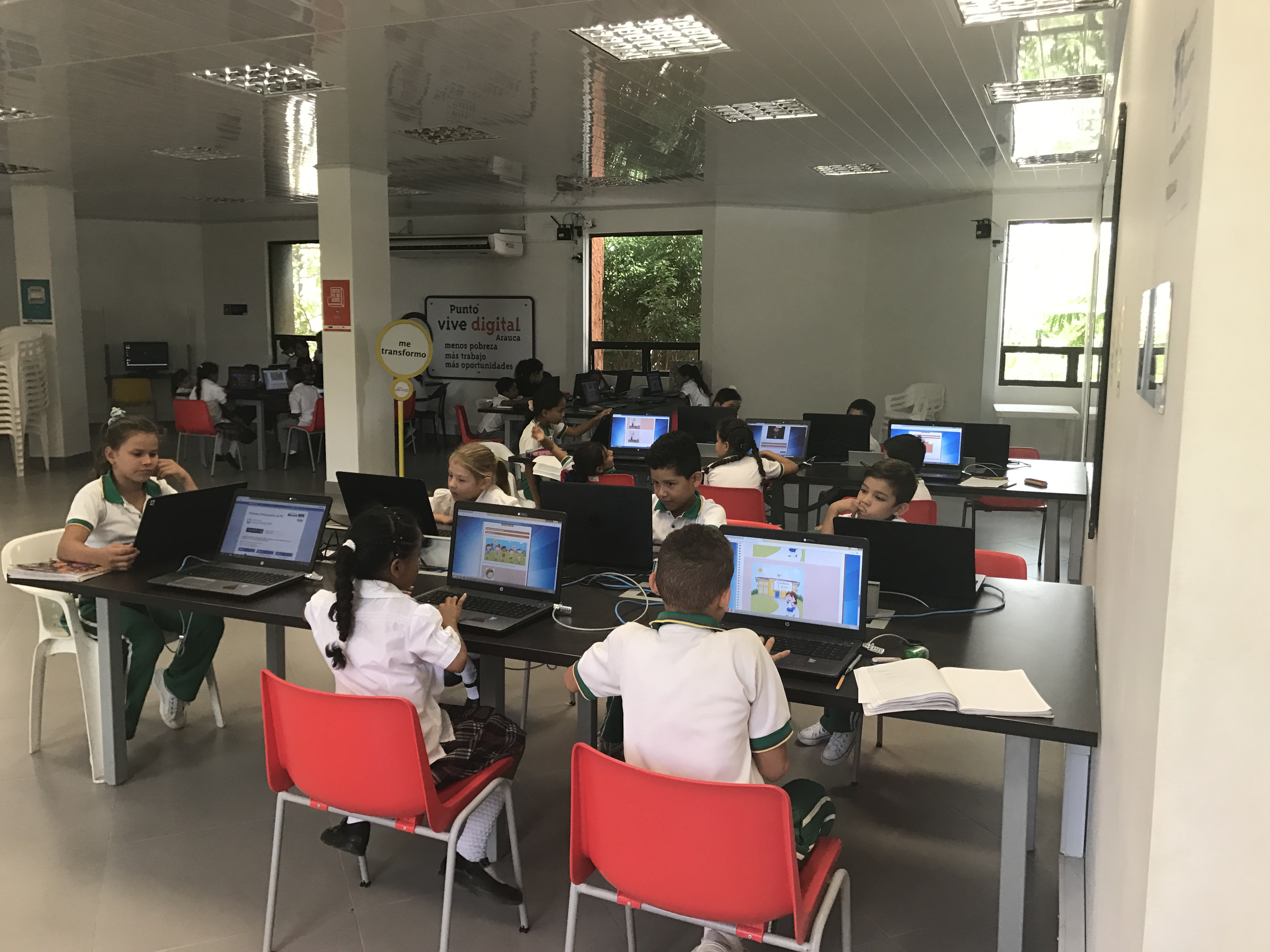 Comunidad puede capacitarse sobre las TICs en Puntos Vive Digital