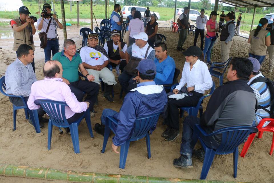 Gobernador de Arauca visitó ZVTN en la vereda Filipinas
