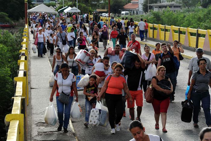Hospitales de las fronteras podrán atender por urgencias a extranjeros