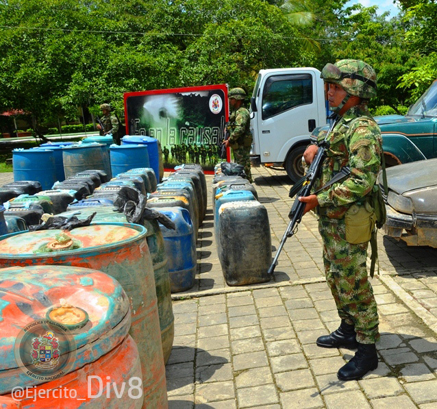 Más de 400 galones de combustible fueron incautados por el Ejército