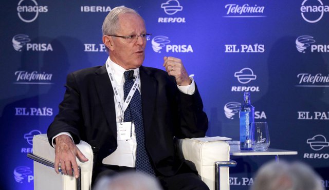 Presidente de Perú alerta sobre invasión migratoria a Cúcuta