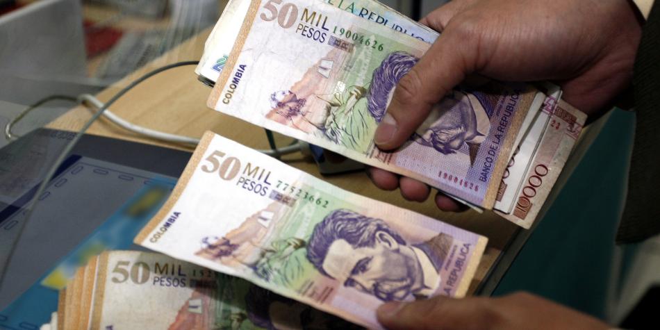 Crece polémica en torno a cambios en la tasa de usura