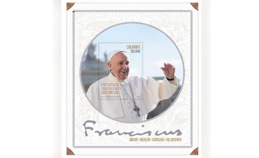 Presentan estampilla en homenaje a la visita del papa Francisco