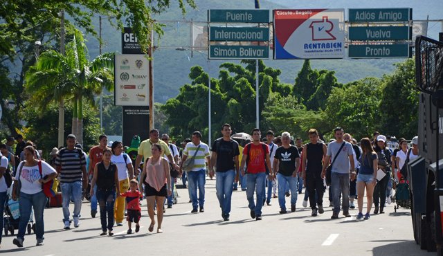 Venezolanos caminarán desde Cúcuta hasta Bogotá en protesta a su gobierno