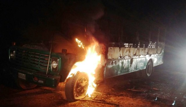 Sujetos armados incineraron un bus en Labateca