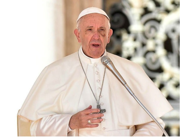 Papa anuncia que no habrá recursos ni concederá gracia a curas pederastas