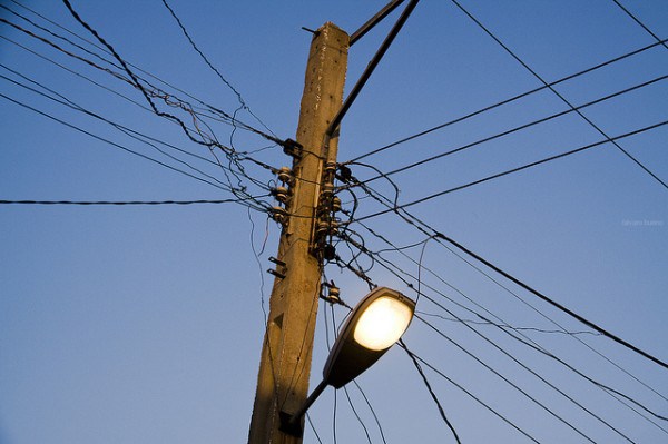 Enelar realizará reposición de postes de concreto en el 12 de Octubre