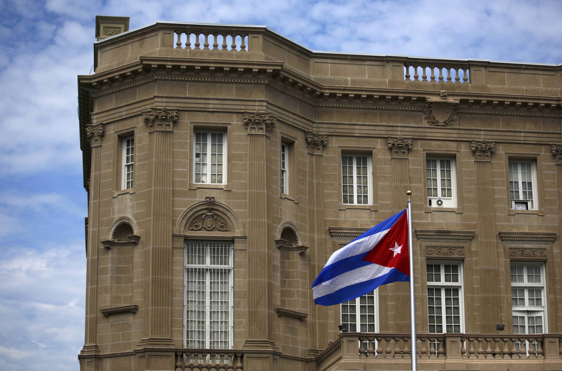 EE UU expulsa a 15 diplomáticos cubanos tras los misteriosos ataques sónicos