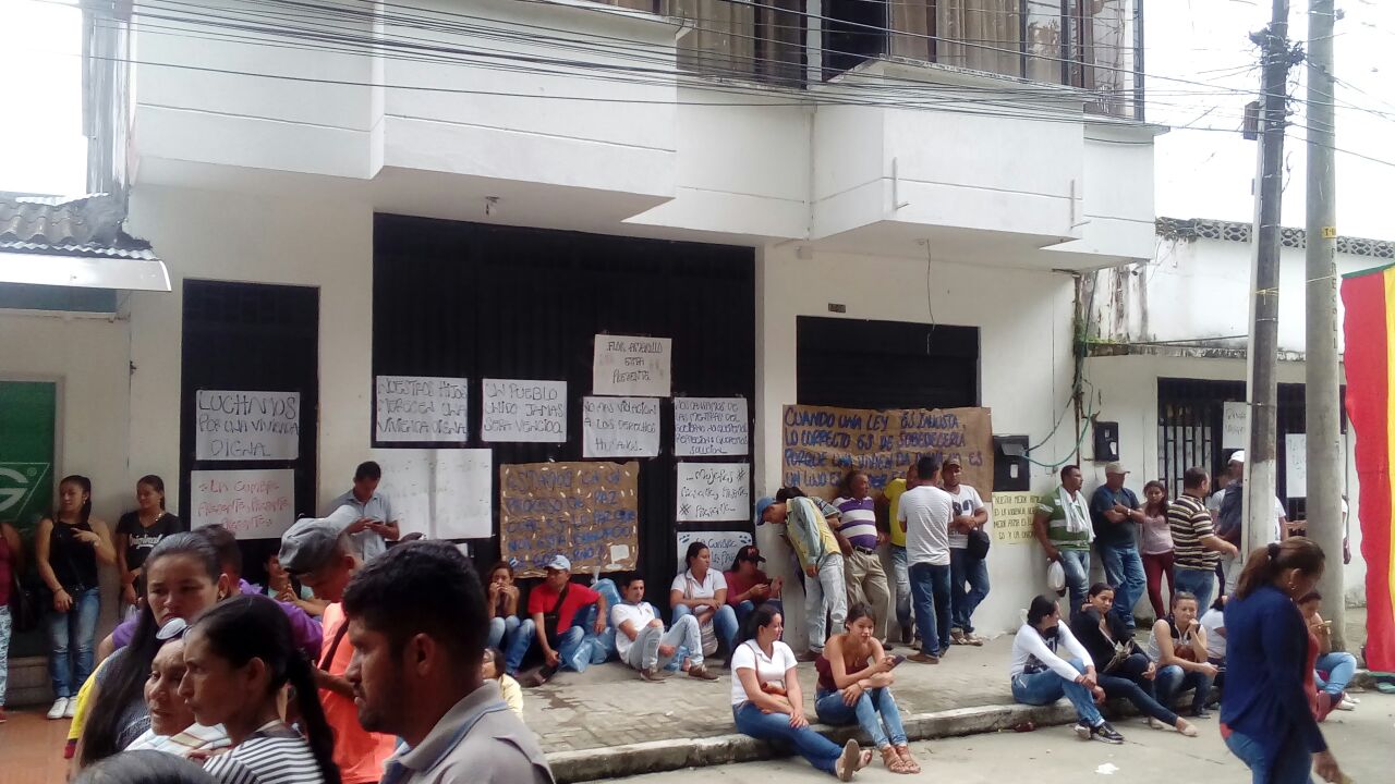 Invasores se toman instalaciones de la Alcaldía de Saravena