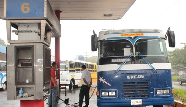 En el Táchira hay desesperación por la escasez de combustible