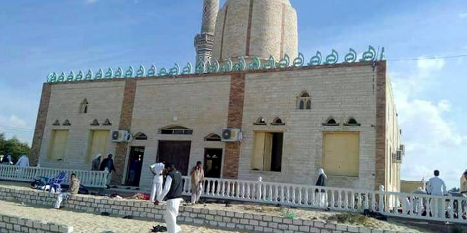 Al menos 184 muertos deja ataque terrorista en una mezquita en Egipto