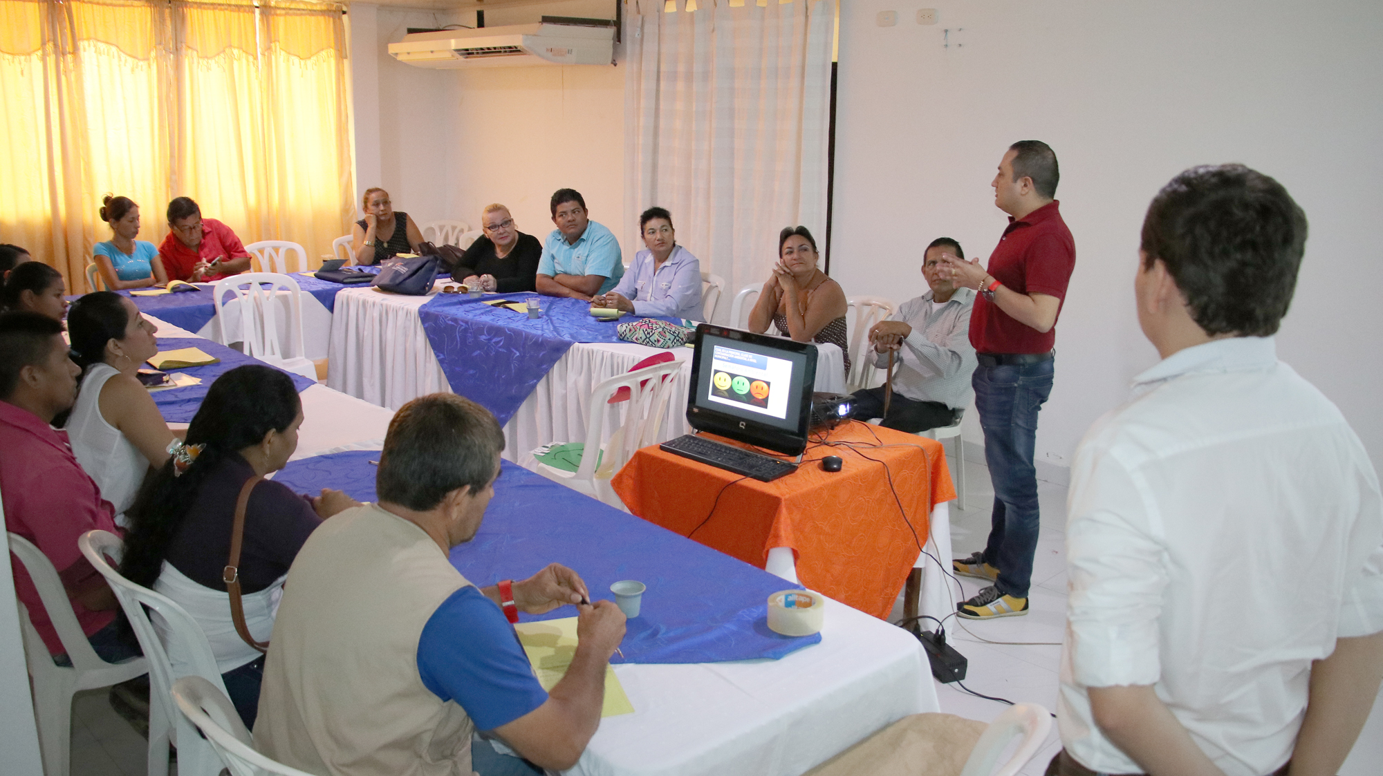 Líderes comunales se capacitan en manejo de residuos sólidos