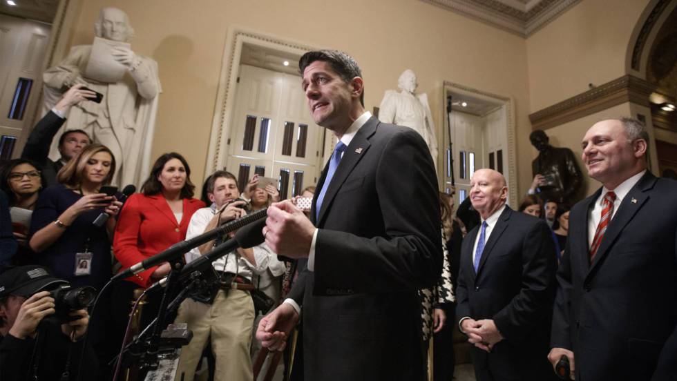 Trump logra una gran victoria al aprobar el Senado la mayor rebaja fiscal en 30 años