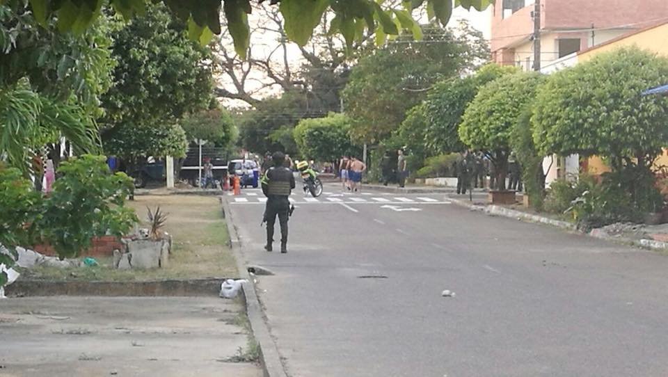 Dos policías heridos tras ataque del ELN en el municipio de Tame
