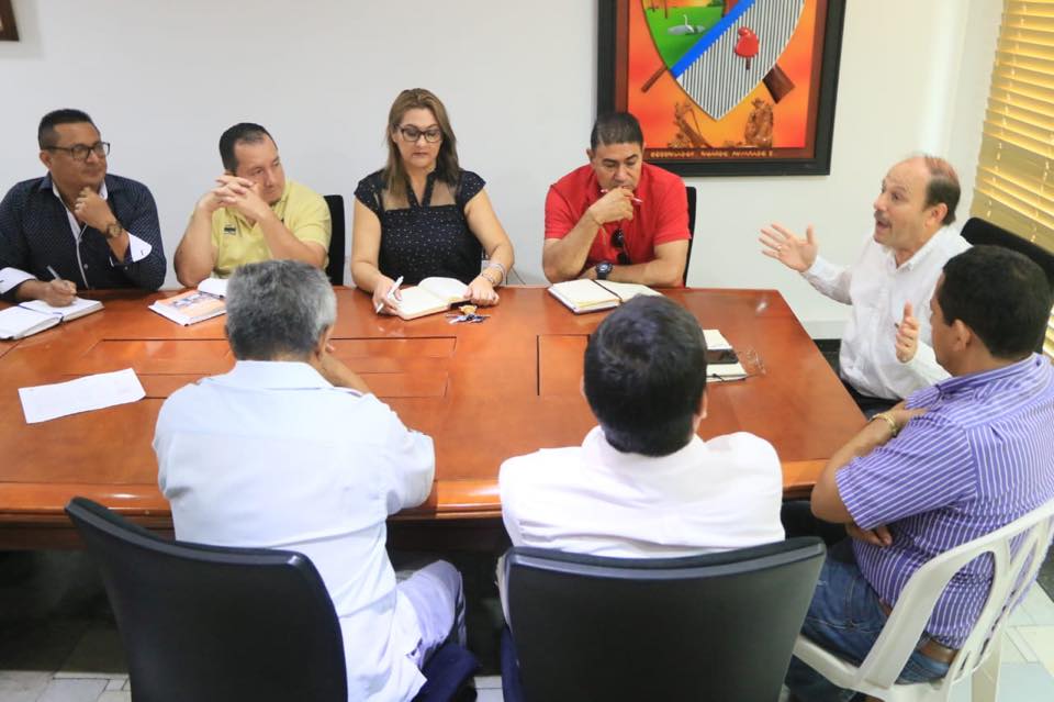 Gobernación no cuenta con recursos para transporte y alimentación escolar