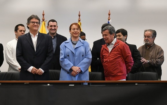 ELN apuesta a negociación, “sea donde sea”, para una salida al conflicto