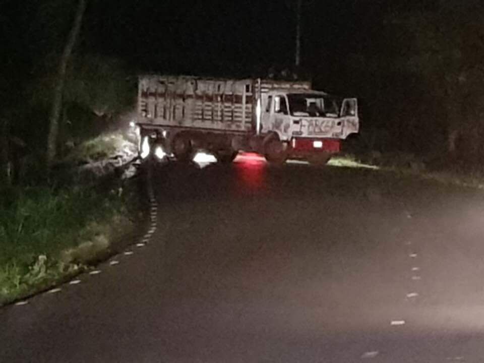 En la vereda Santo Domingo de Tame fue atravesado un camión