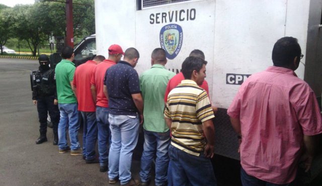 Desmantelan red de contrabando de combustible en la frontera