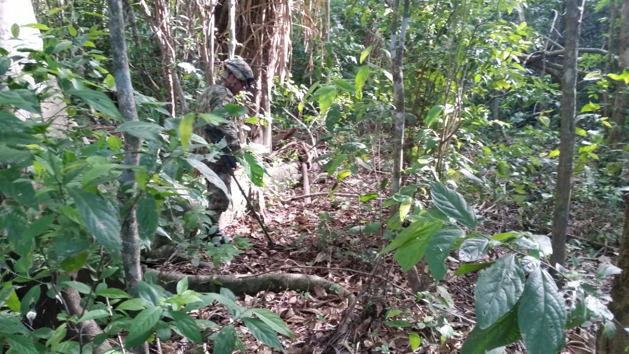 Ejército Nacional halla depósito ilegal con explosivos en Arauca