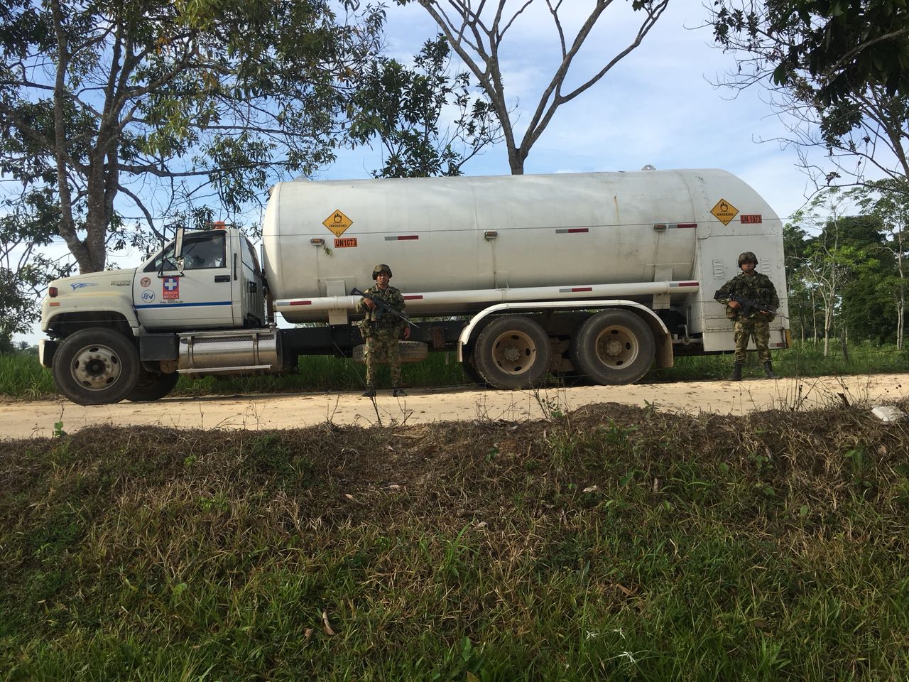 En una vereda de Arauquita fue hallado carro tanque de oxígeno que se encontraba desaparecido