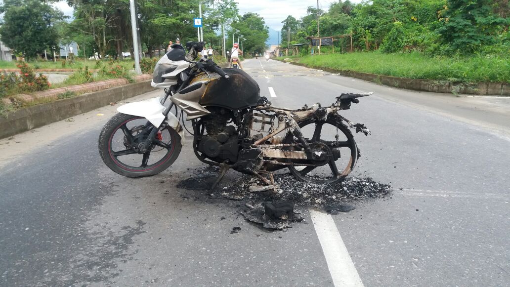 Motocicleta fue incinerada en el municipio de Saravena