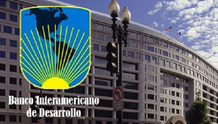 Banco Interamericano de Desarrollo suspende préstamos a Venezuela por mora