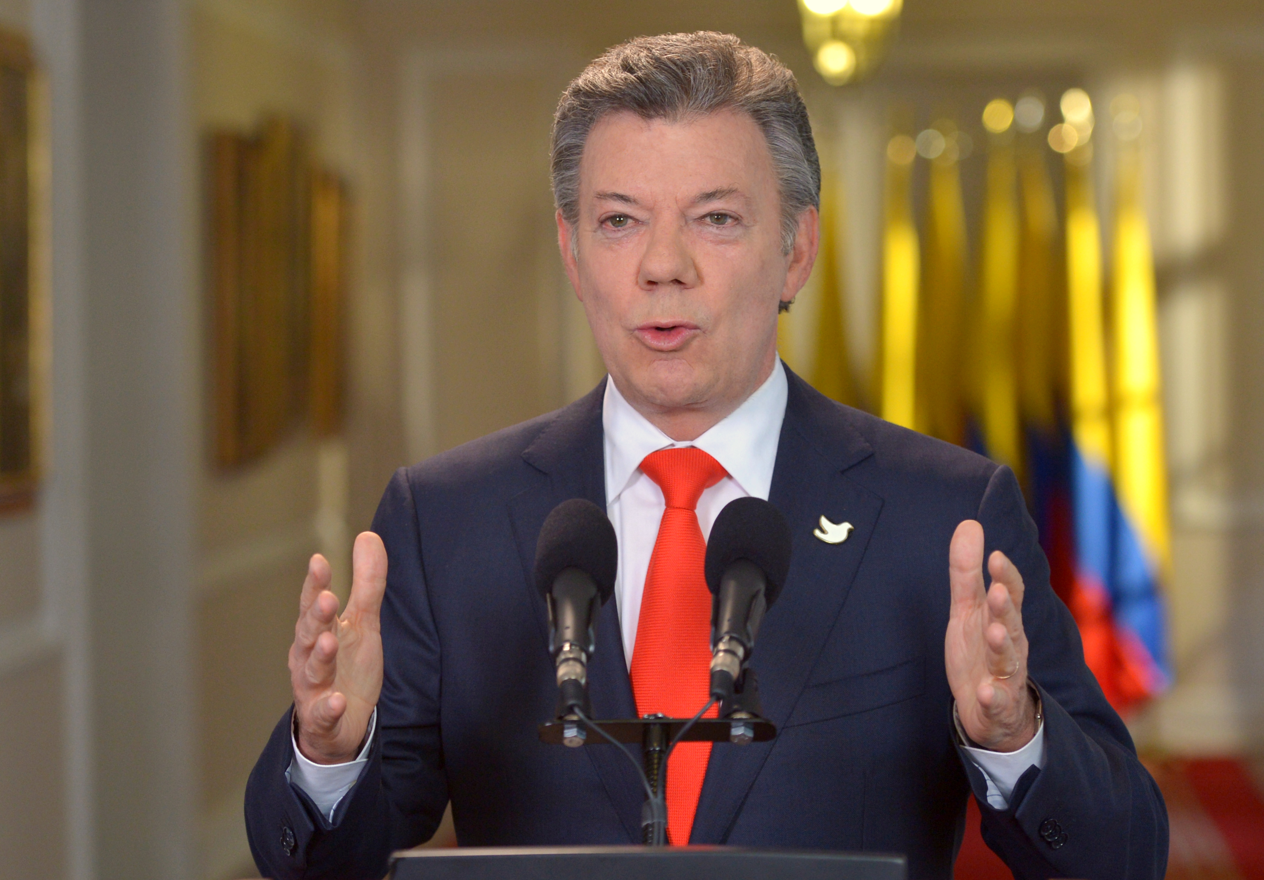 Santos dijo que se están haciendo los esfuerzos para avanzar con el ELN y dejarle acuerdos al presidente que llegue