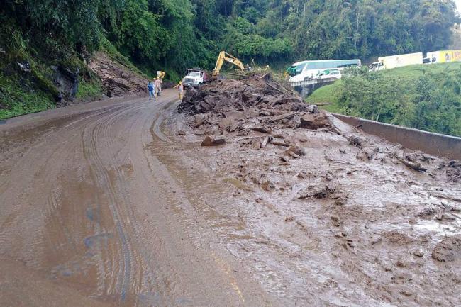 Continua la emergencia por las constantes lluvias en la vía Cúcuta-Bucaramanga