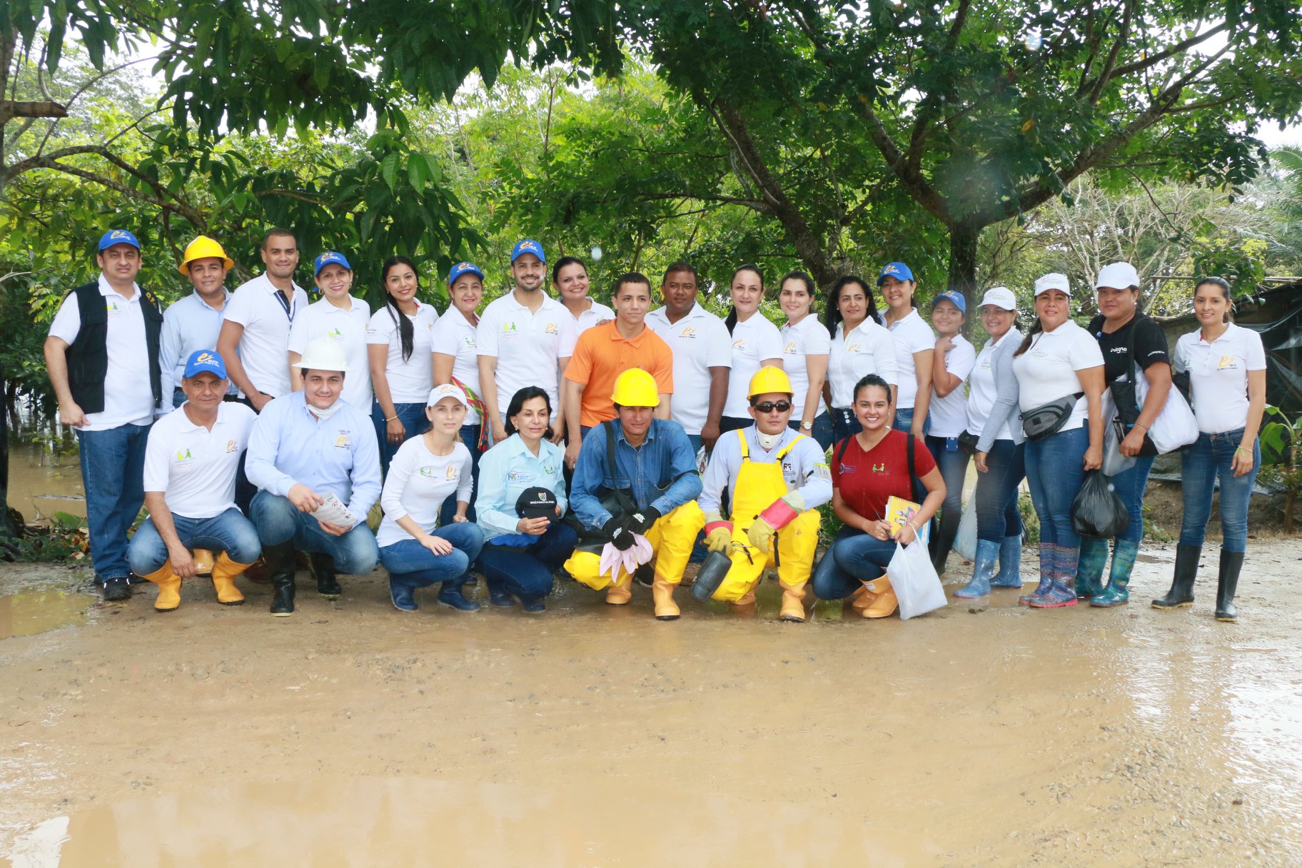 Trabajadores de Enelar E.S.P llevaron ayuda a comunidad de Barrancones