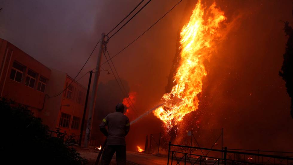 Al menos 74 muertos y 187 heridos por varios incendios en Grecia