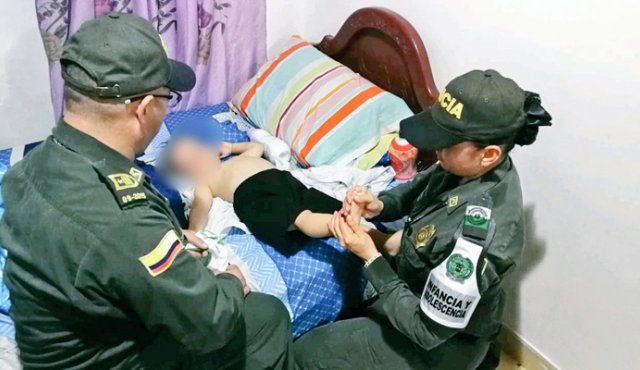 Hallan abandonado y descalzo a niño en trocha de La Parada