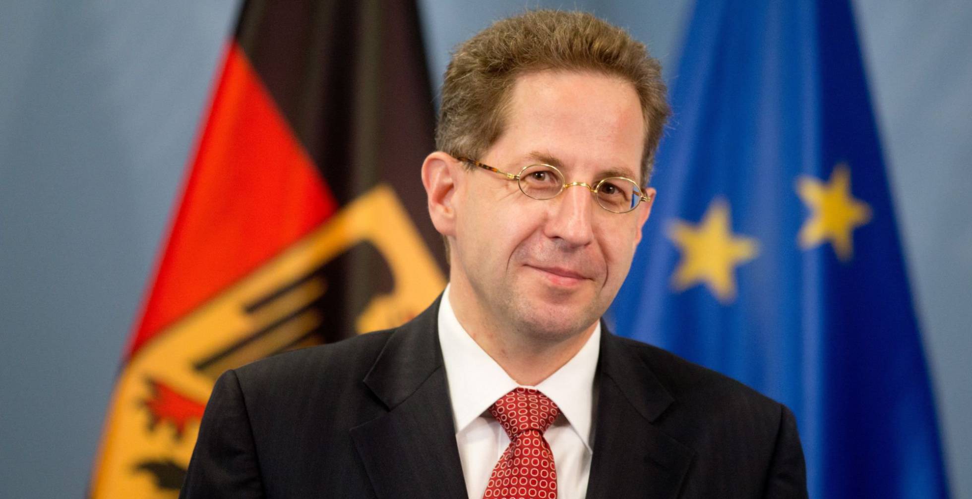 Berlín destituye al jefe del espionaje interior por minimizar ataques xenófobos