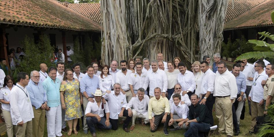 Duque autorizó decreto para subir impuestos a licores