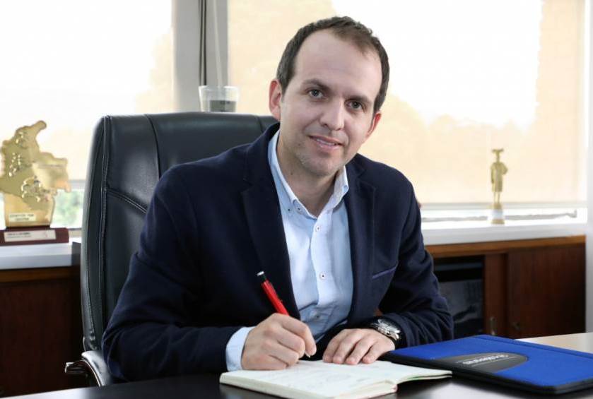 Un Deportista llega a la dirección de Coldeportes, Ernesto Lucena tomó posesión