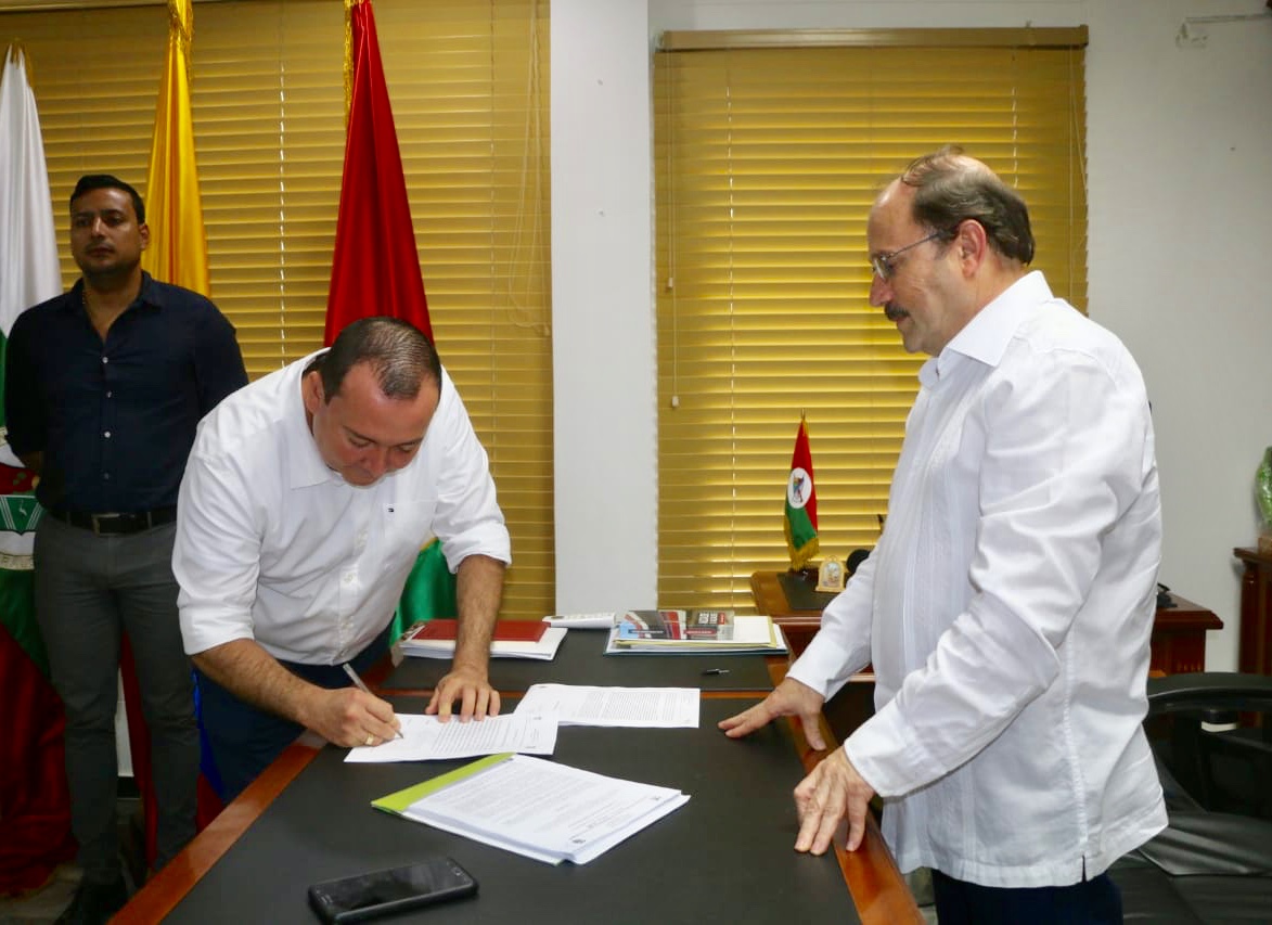 Posesionado nuevo gerente de la ESE Moreno y Clavijo