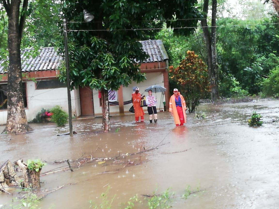 «Nunca habíamos visto una inundación de esta escala»: Habitante de La Esmeralda