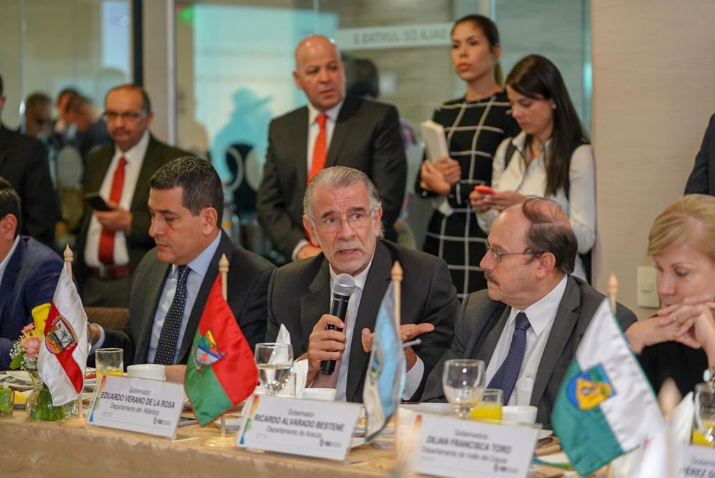 Gobernadores insisten: Solución debe ser estructural. Gobierno Nacional debe reasumir el PAE