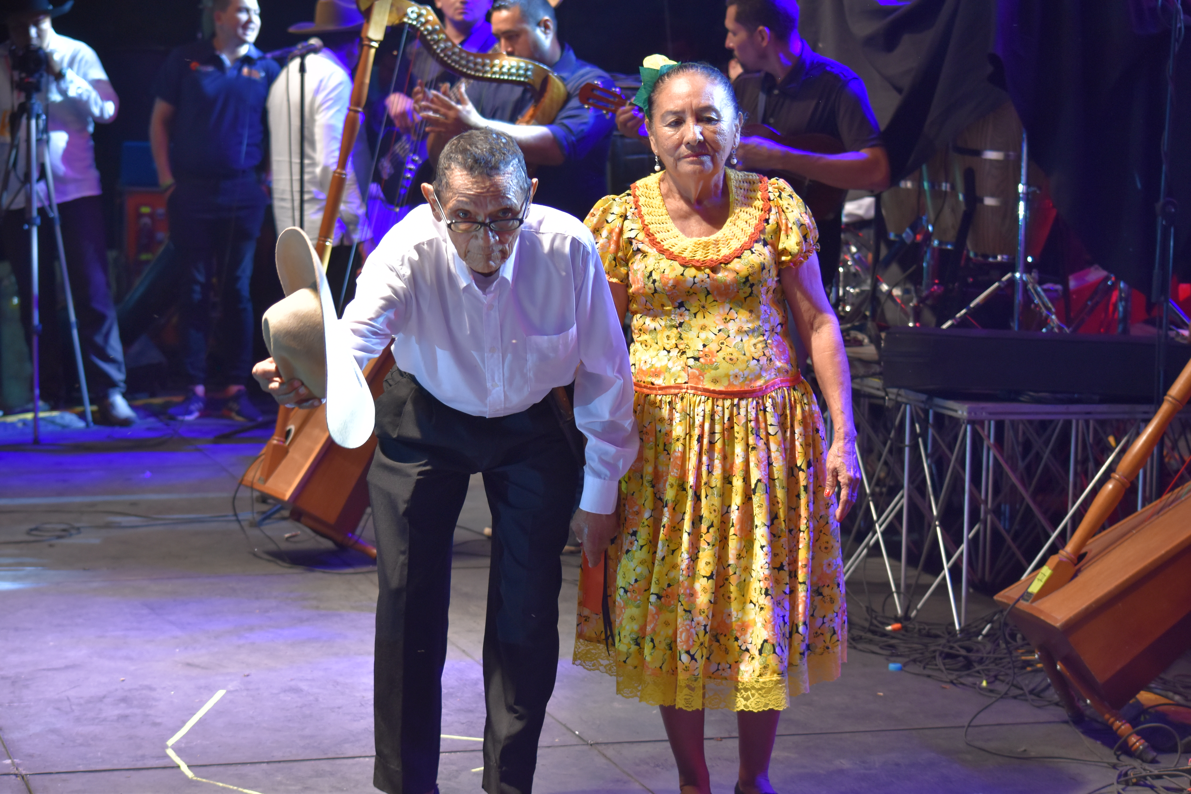 Mijitico y su pareja de baile