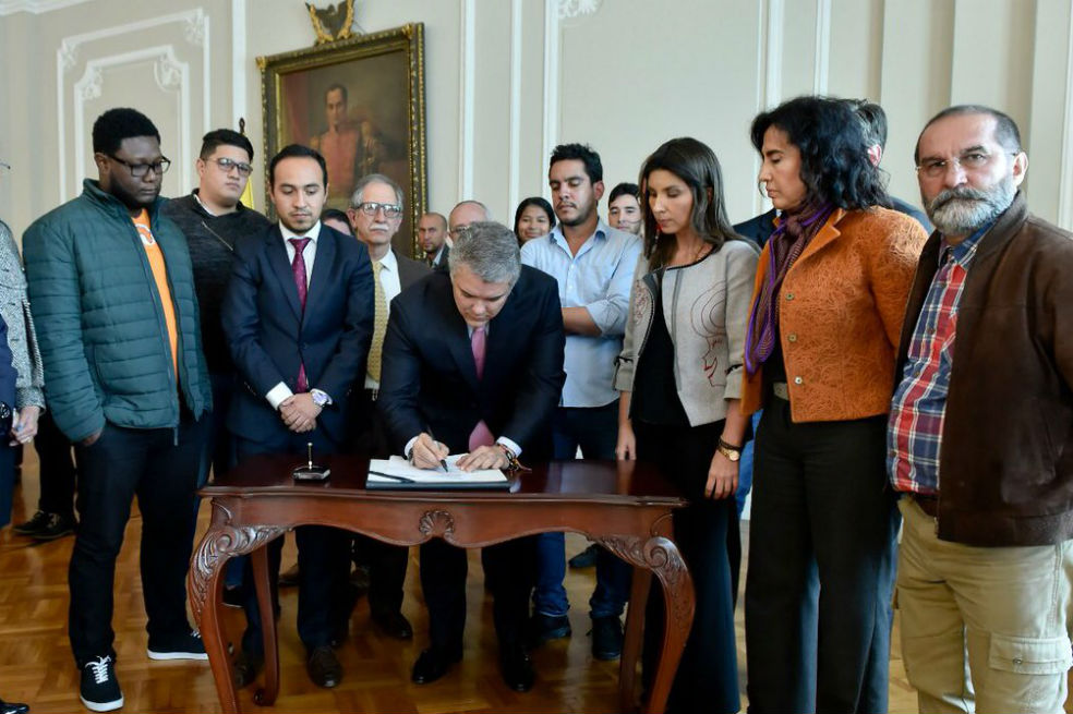 Gobierno y estudiantes logran histórico acuerdo que aumenta en más de 4,5 billones de pesos los recursos para la educación superior pública durante el cuatrienio