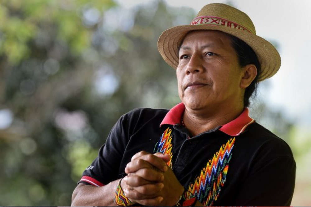 Senador Feliciano Valencia denuncia atentado contra su hermano en Cauca
